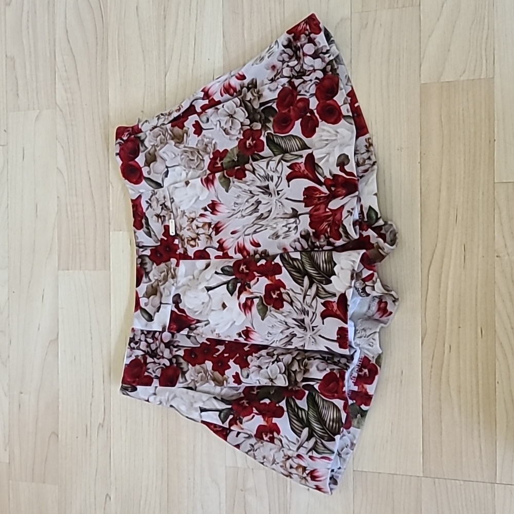 Mayoral Floral Fashionable Shorts Red/Green Size 4
